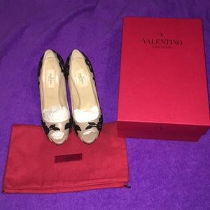 VALENTINO GARAVANI PUMP